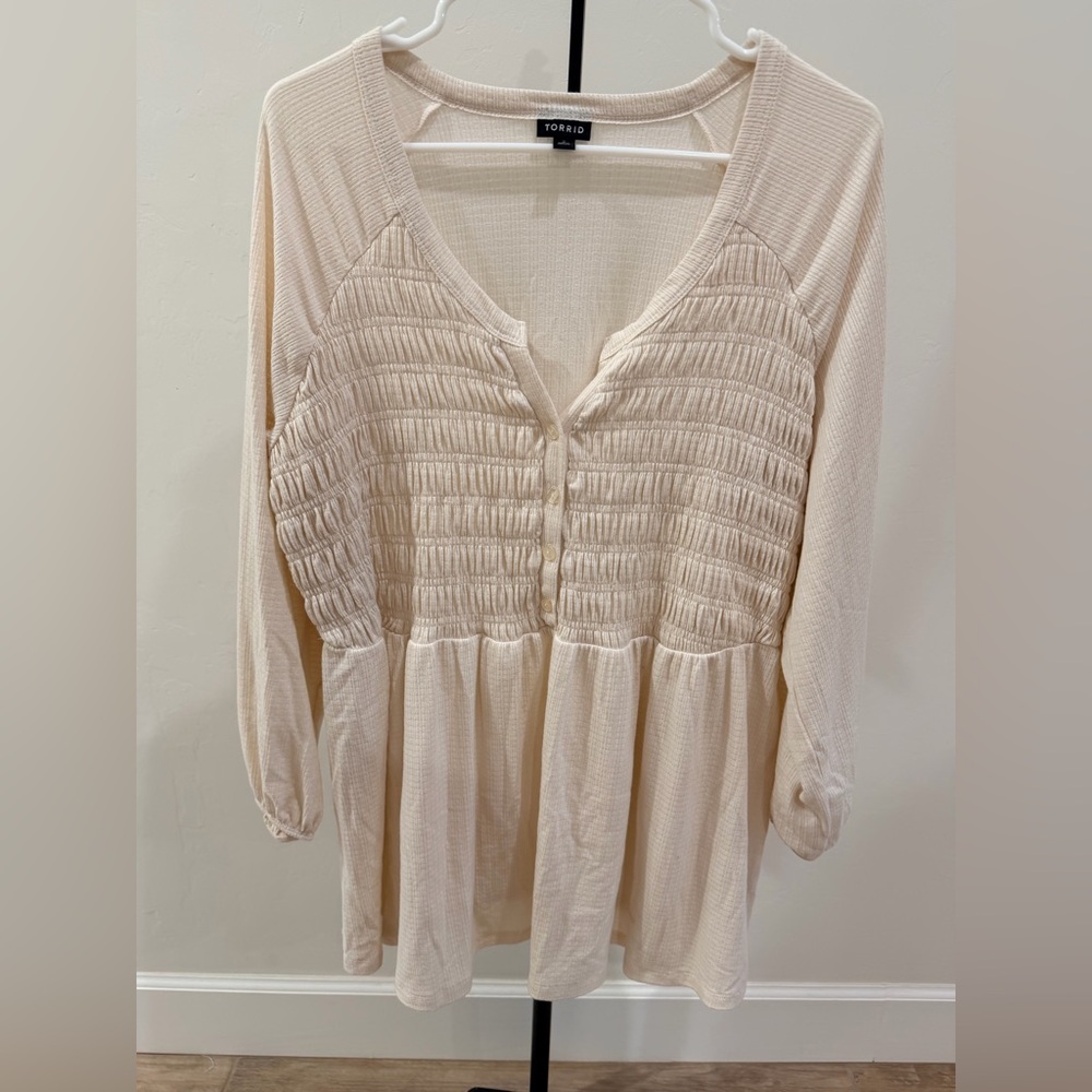 Torrid Cream Babydoll Top – Size 2 (2X)